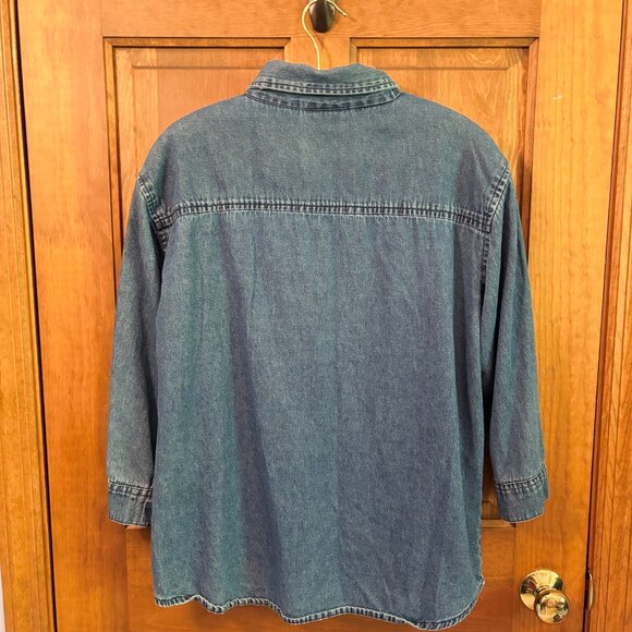 Collections Etc Vintage Fruit Embroidered Chambray 3/4 Sleeve Button Up - Picture 3 of 7